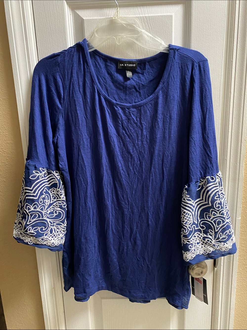 NWT I.N. Studio navy blue blouse